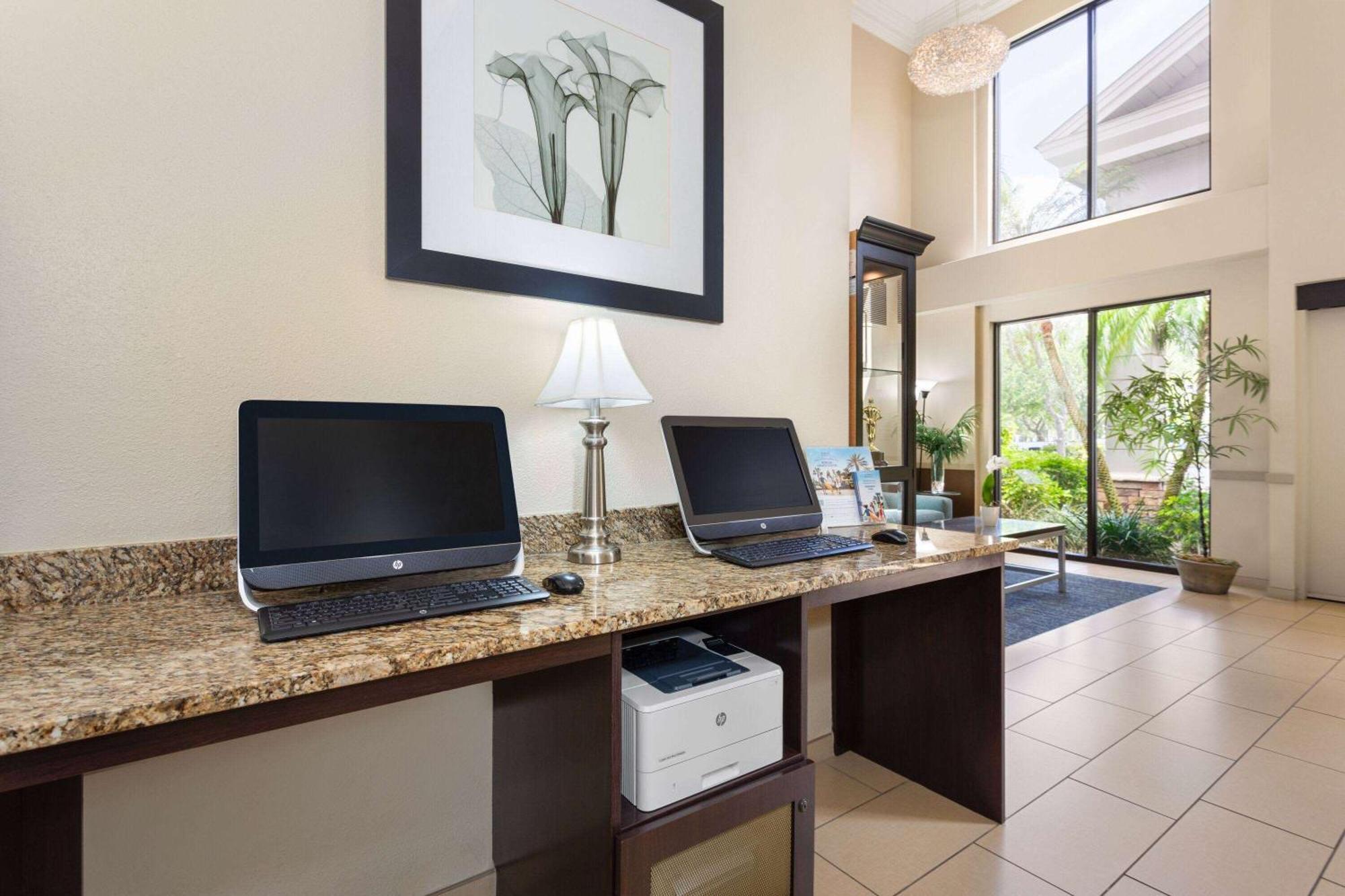 La Quinta By Wyndham Bonita Springs Naples North Ξενοδοχείο Εξωτερικό φωτογραφία